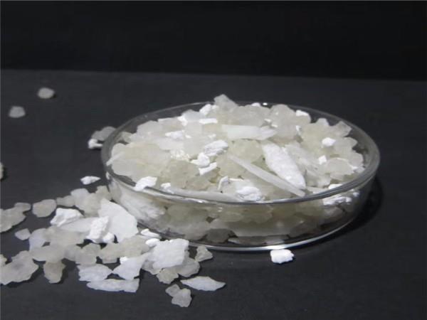為什么融雪劑生產(chǎn)廠(chǎng)家的產(chǎn)品受歡迎